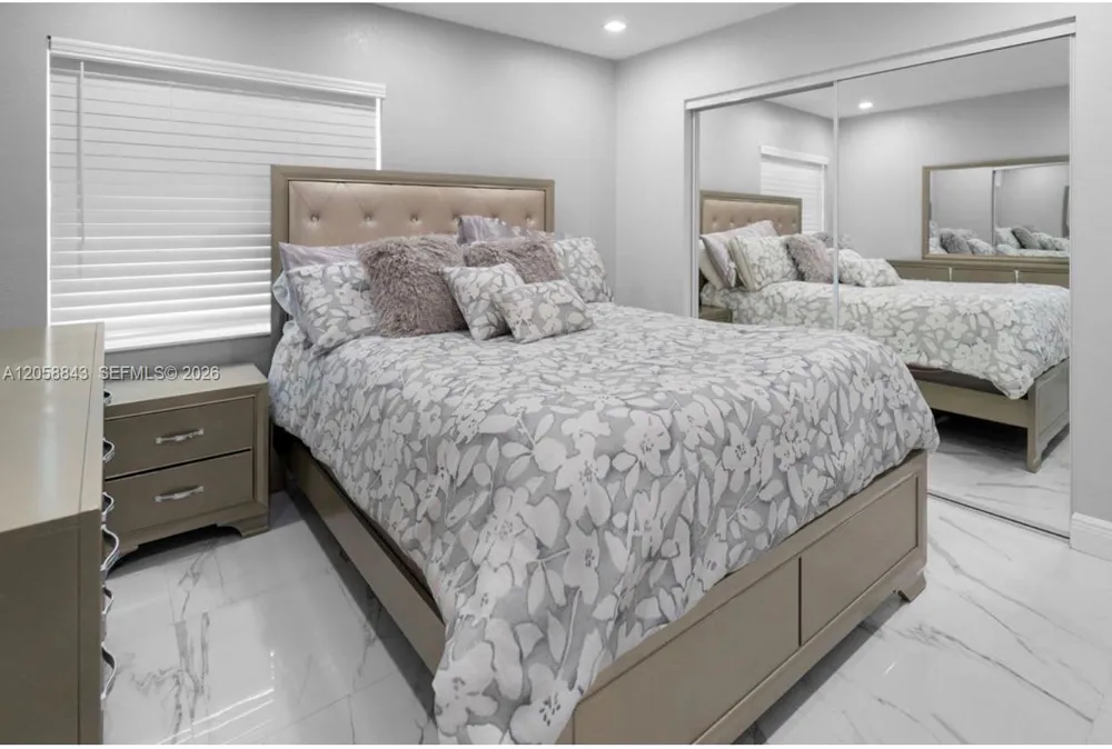 1158 W 41st St #87 Hialeah, FL 33012