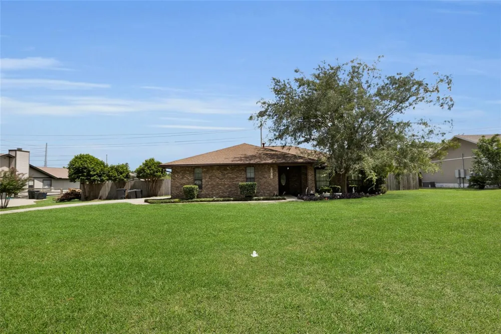 2045 SE 32ND STREET ocala, FL 34471