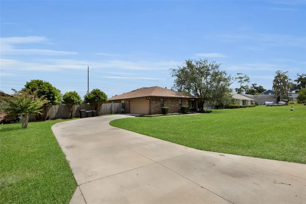 2045 SE 32ND STREET ocala, FL 34471