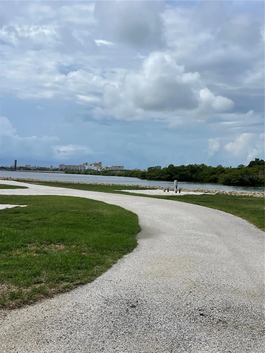 177 4TH STREET W Palmetto, FL 34221