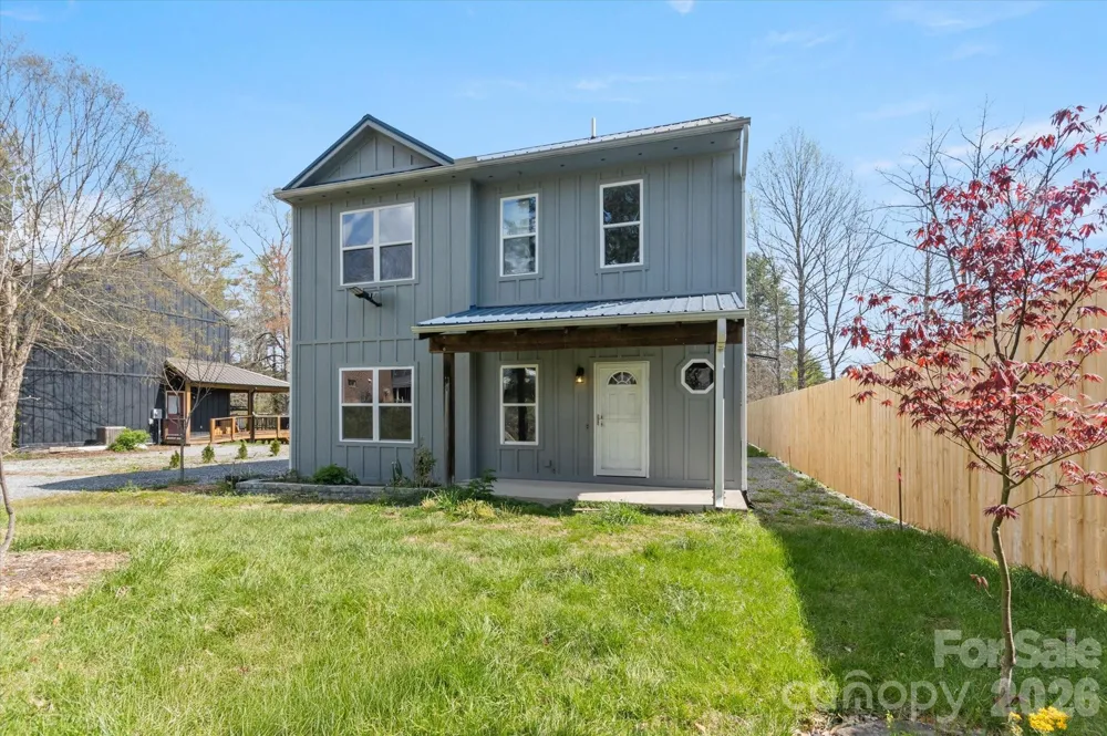 84 Poplar Street Brevard, NC 28712