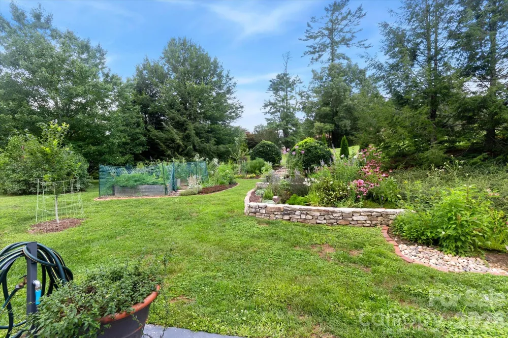 36 Sheffield Place Brevard, NC 28712