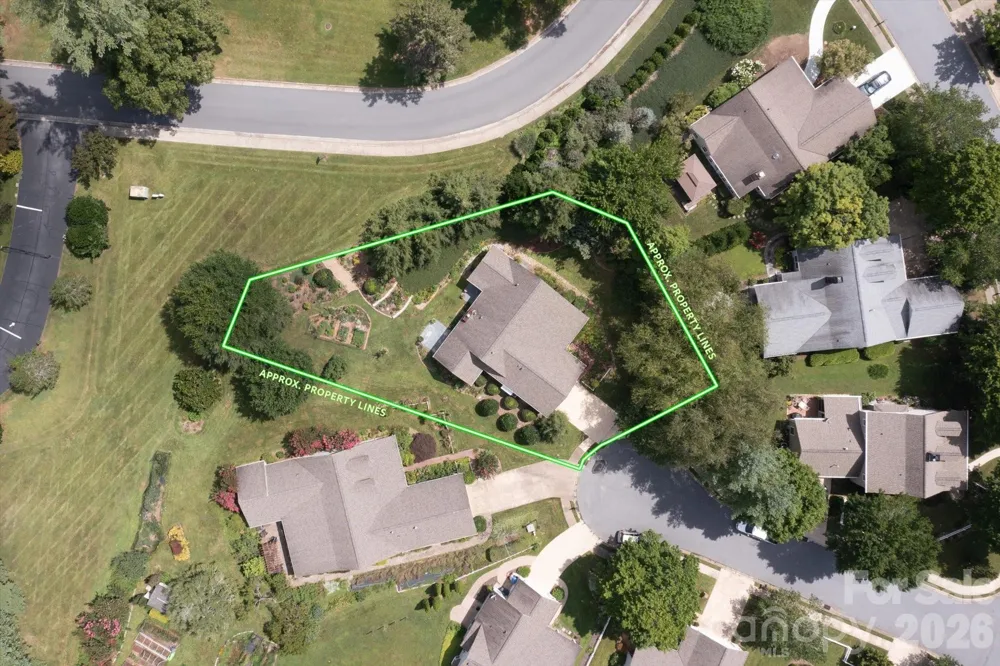 36 Sheffield Place Brevard, NC 28712