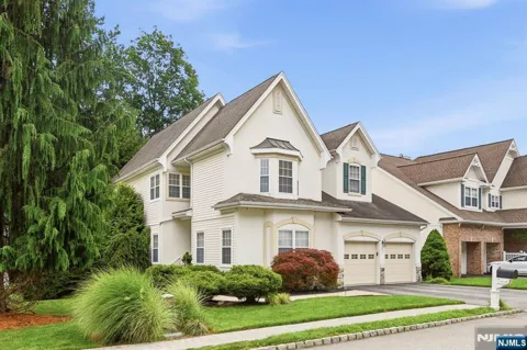 53 Ramapo River Trace