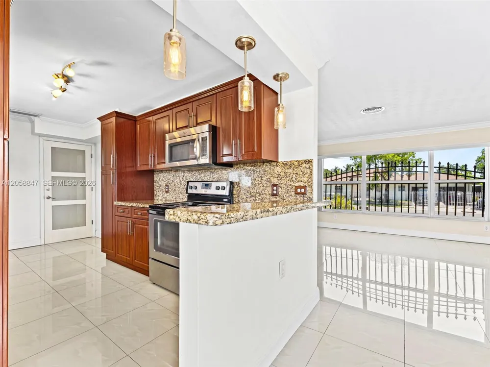 2045 NW 115th St Miami, FL 33167