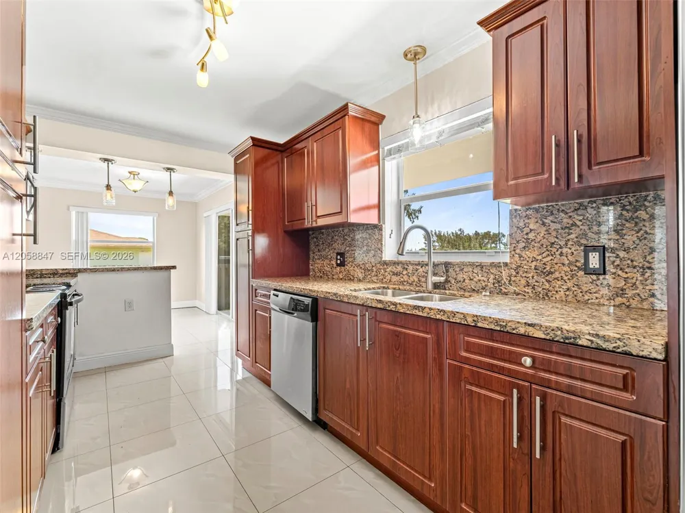 2045 NW 115th St Miami, FL 33167