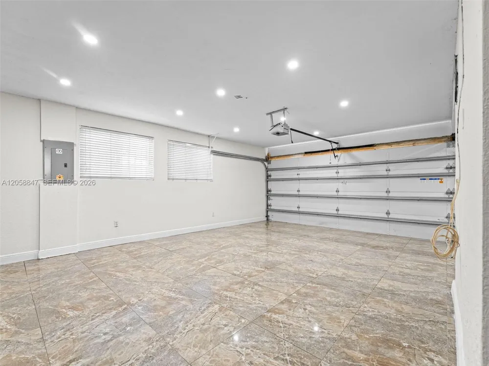 2045 NW 115th St Miami, FL 33167