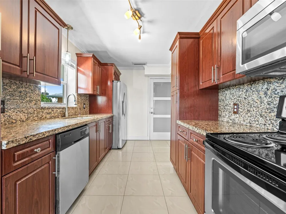 2045 NW 115th St Miami, FL 33167