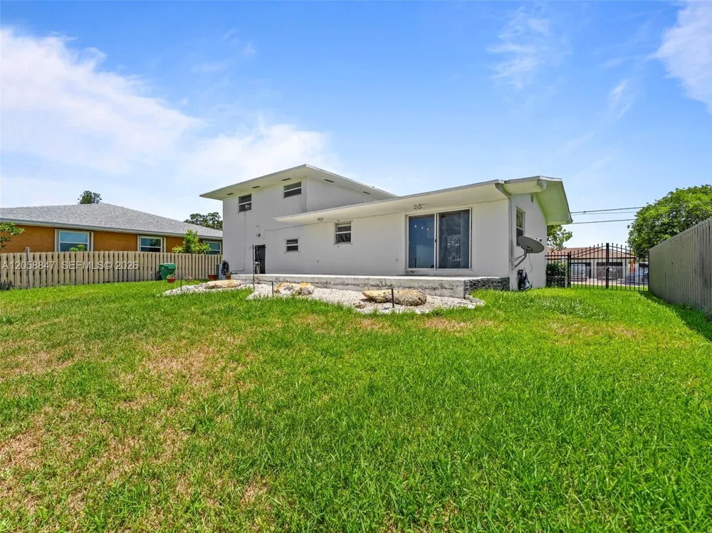 2045 NW 115th St Miami, FL 33167