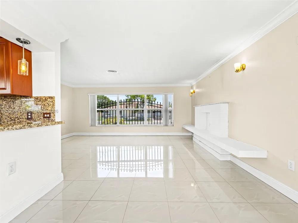 2045 NW 115th St Miami, FL 33167