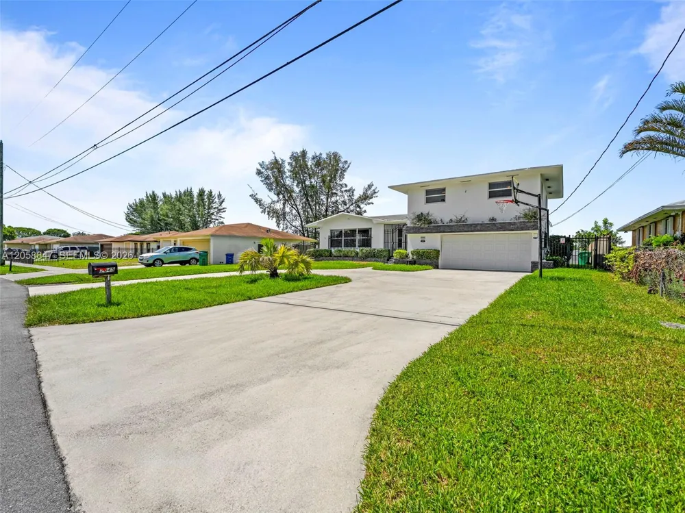 2045 NW 115th St Miami, FL 33167