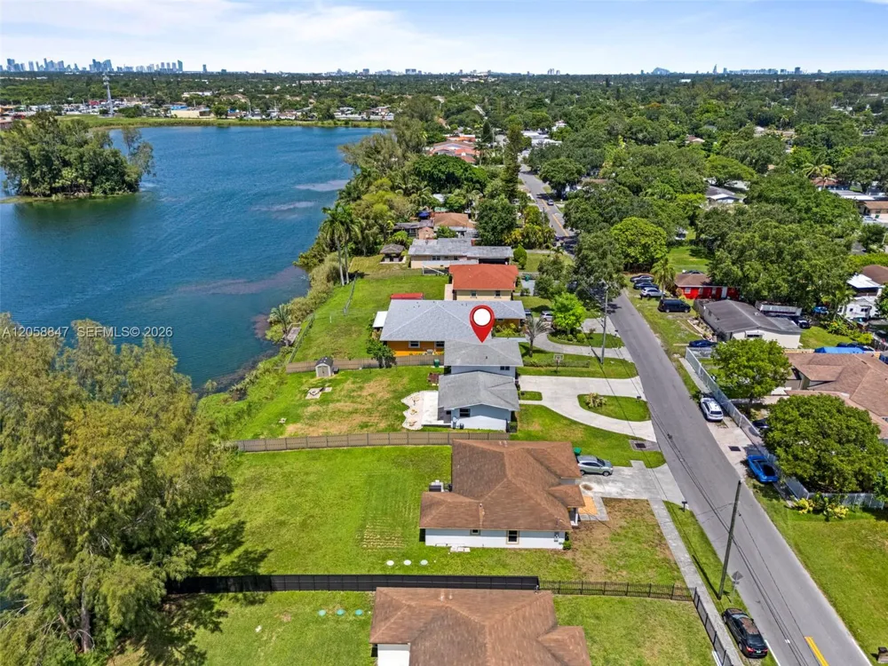 2045 NW 115th St Miami, FL 33167