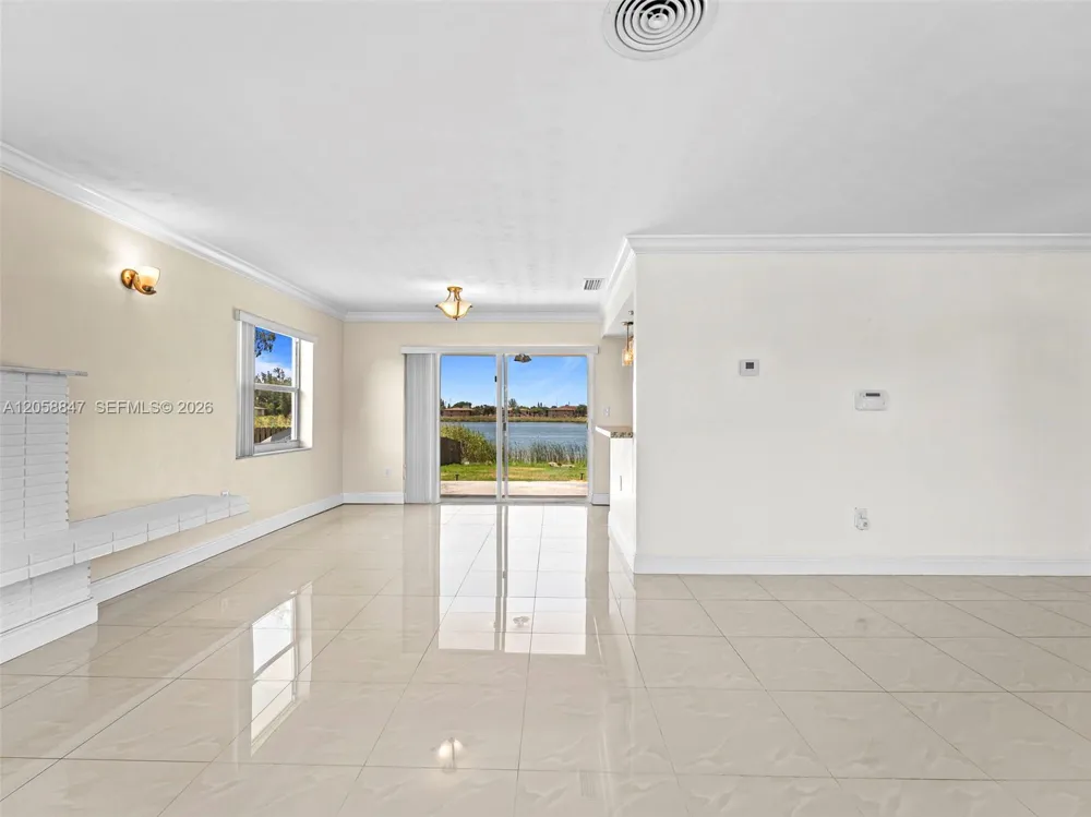 2045 NW 115th St Miami, FL 33167
