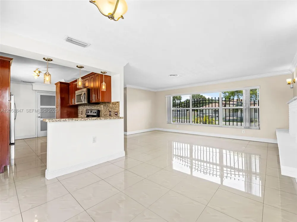 2045 NW 115th St Miami, FL 33167