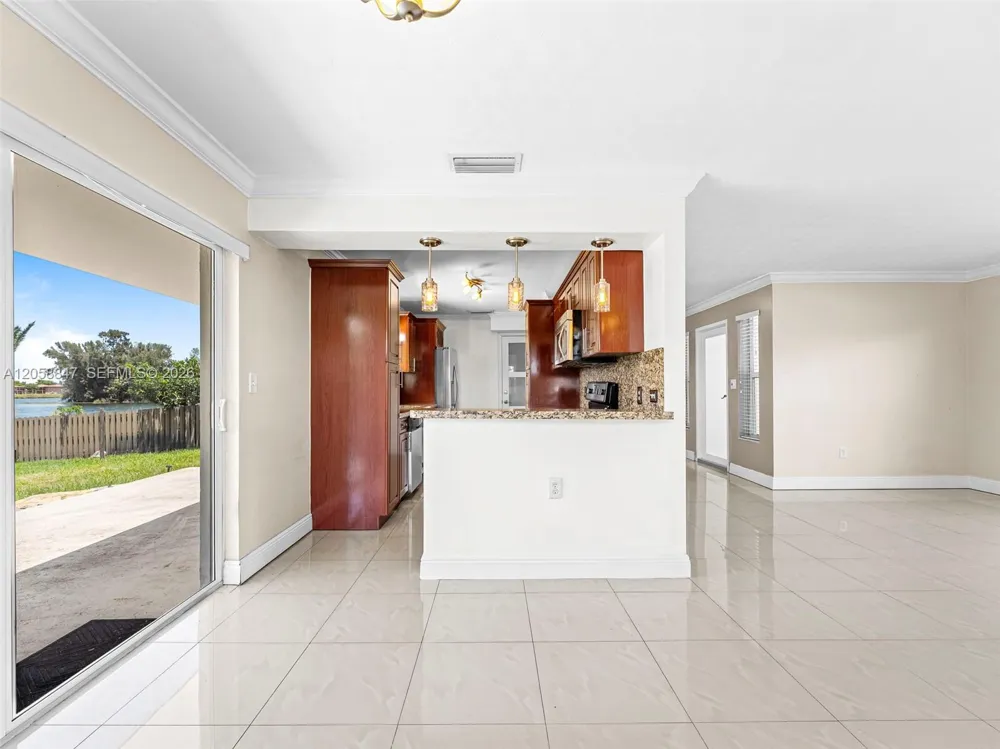 2045 NW 115th St Miami, FL 33167