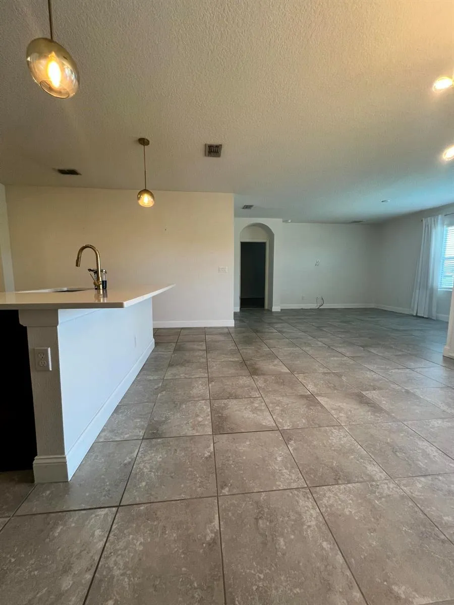 3280 ROXBURY PLACE SW Vero Beach, FL 32968