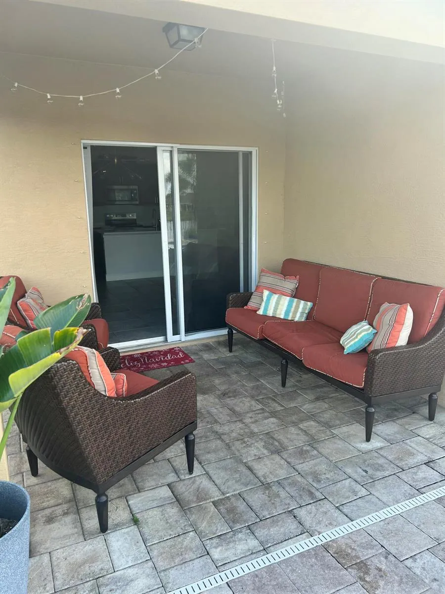 3280 ROXBURY PLACE SW Vero Beach, FL 32968