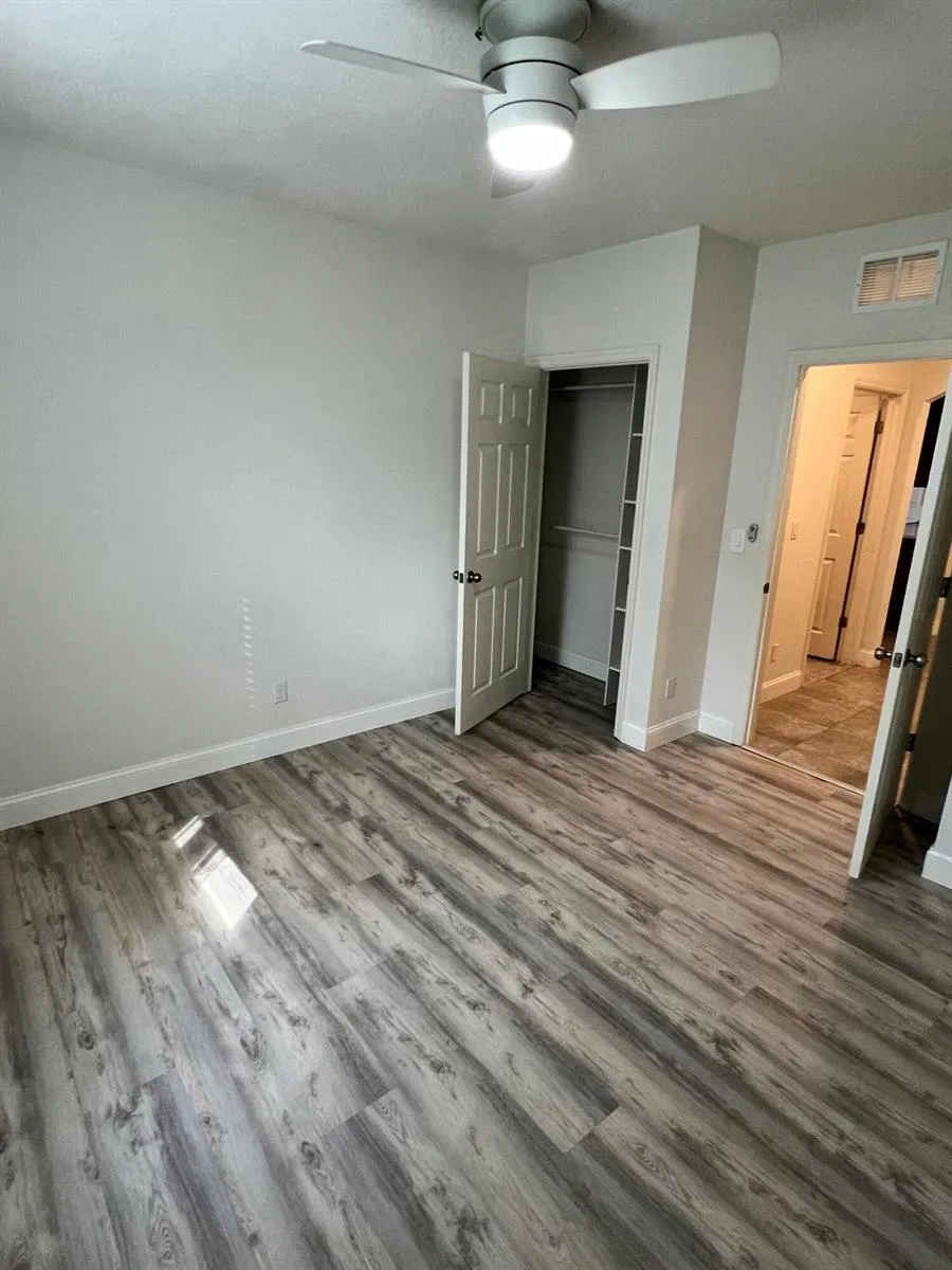 3280 ROXBURY PLACE SW Vero Beach, FL 32968