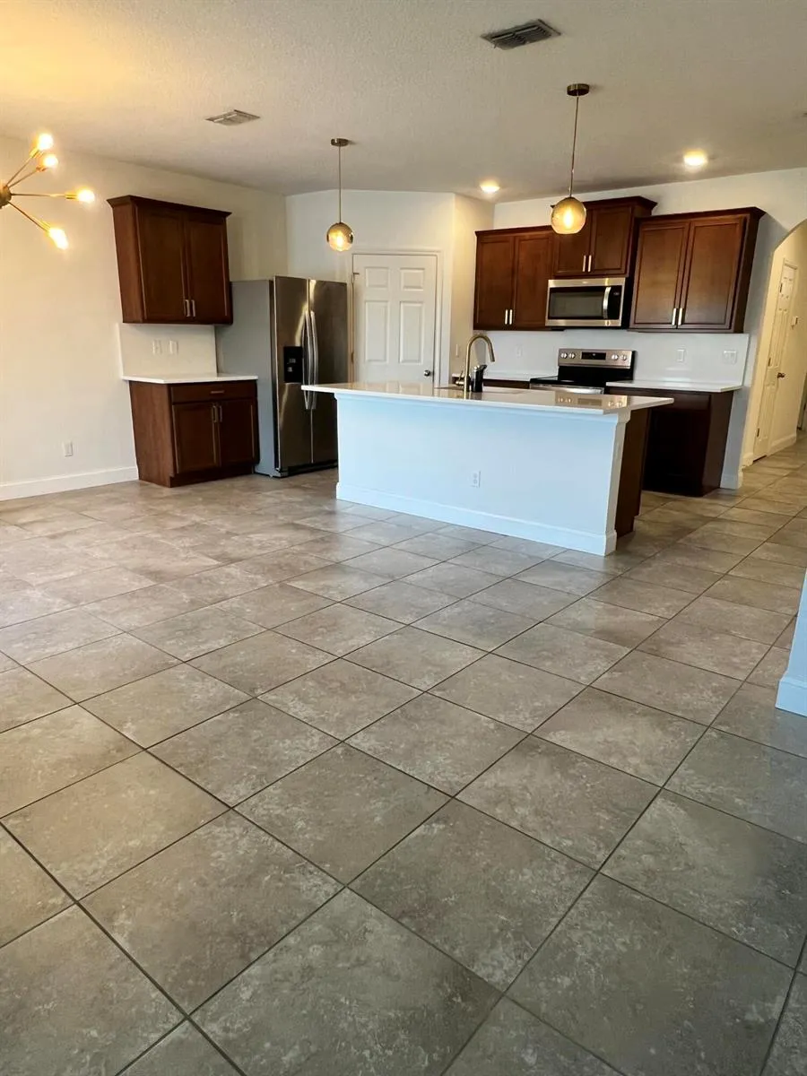 3280 ROXBURY PLACE SW Vero Beach, FL 32968