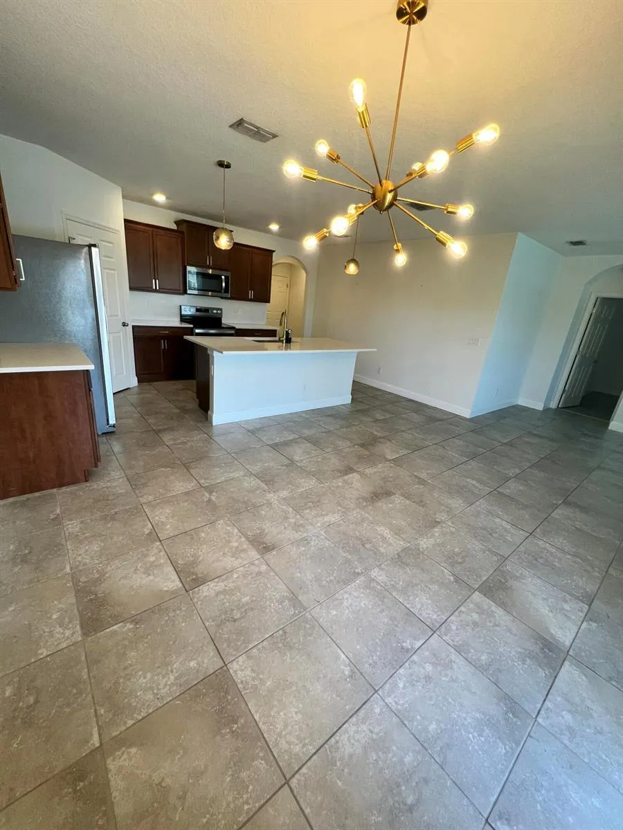 3280 ROXBURY PLACE SW Vero Beach, FL 32968