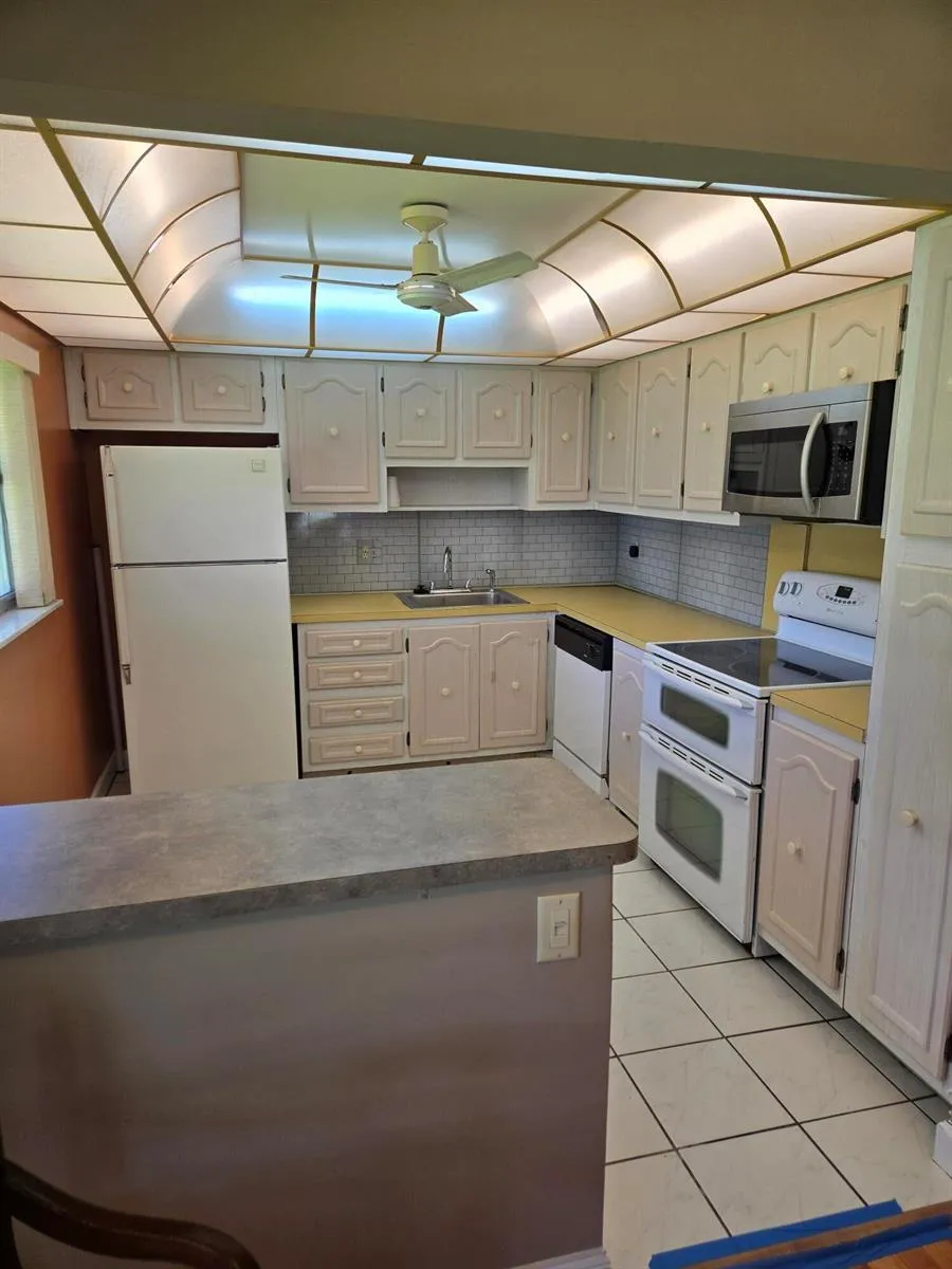 1076 NW 85th Terrace #A72 Plantation, FL 33322