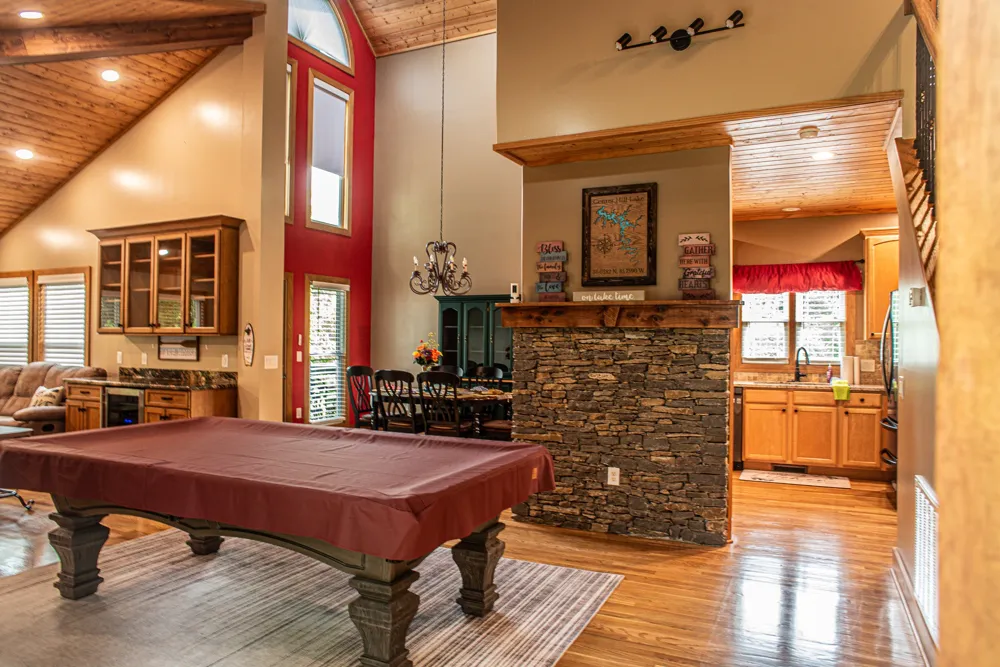 105 Bay Dr Lancaster, TN 38569