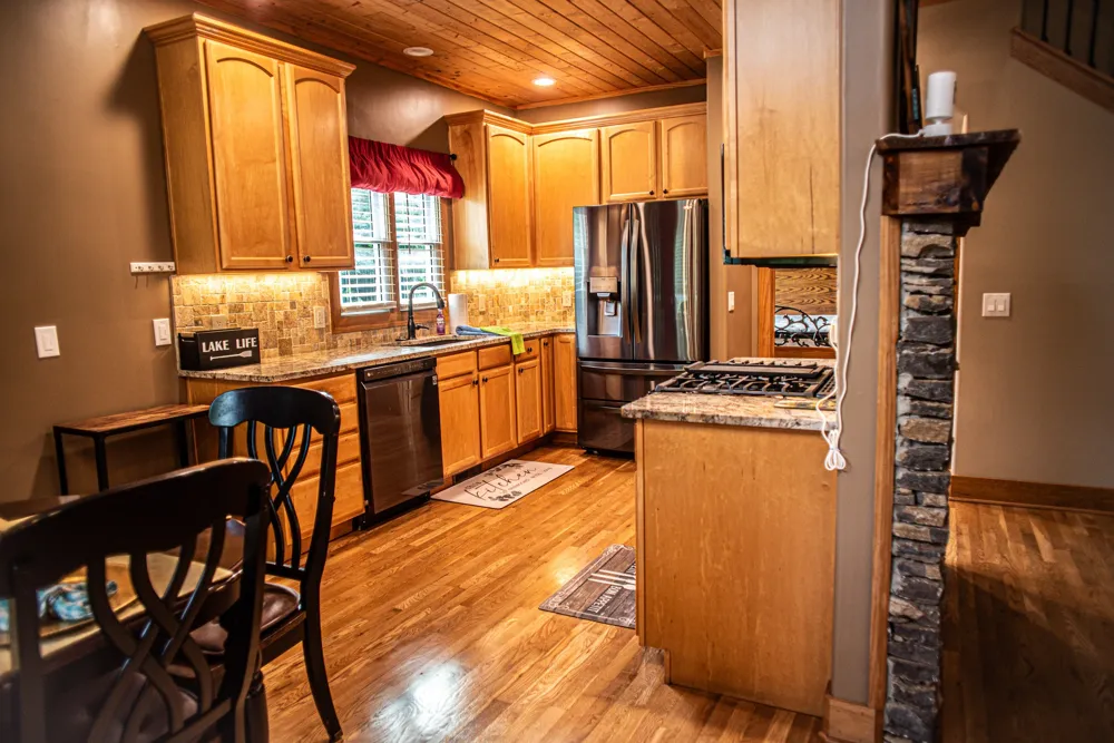 105 Bay Dr Lancaster, TN 38569