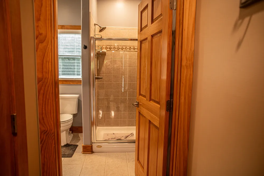 105 Bay Dr Lancaster, TN 38569