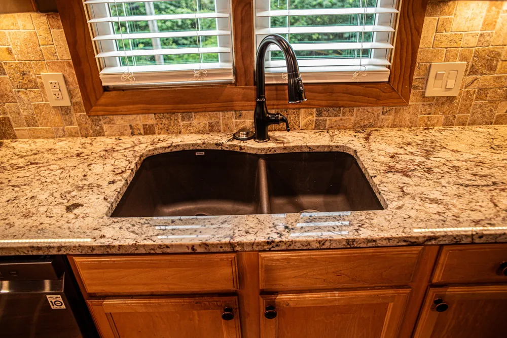 105 Bay Dr Lancaster, TN 38569