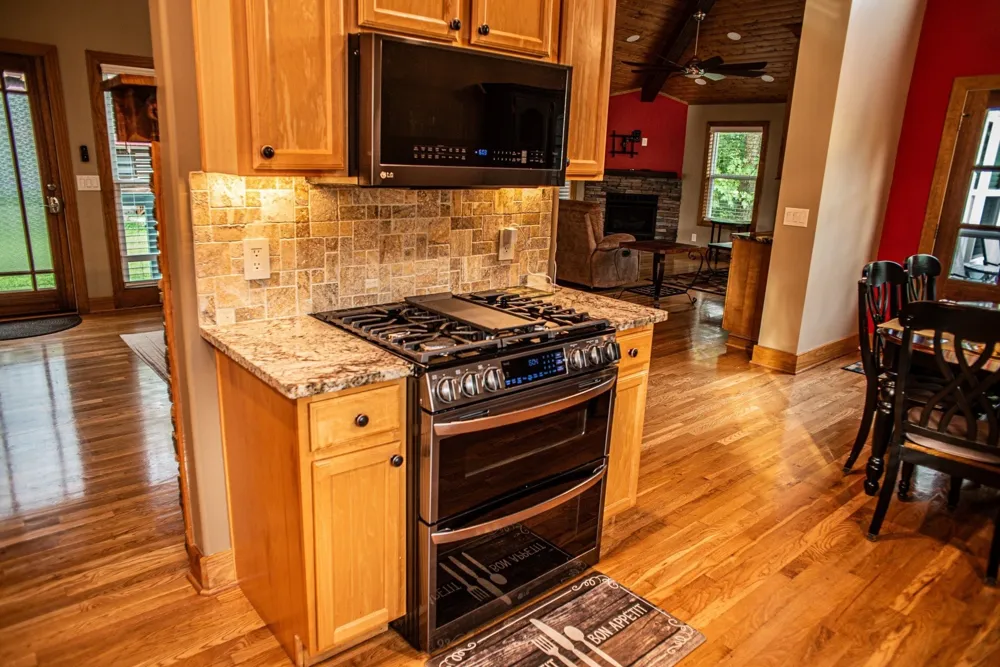 105 Bay Dr Lancaster, TN 38569