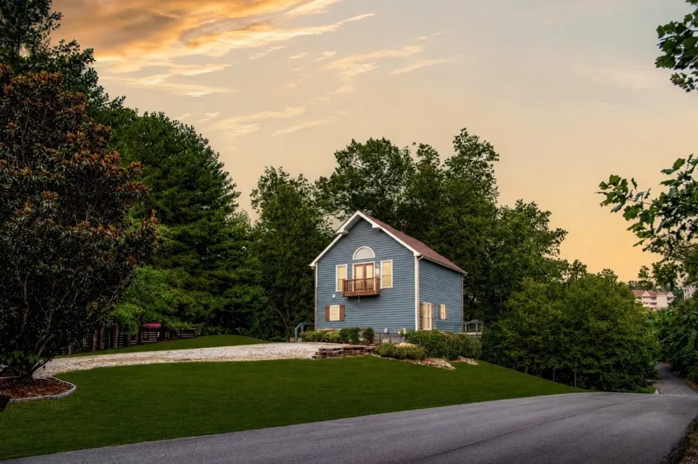 105 Bay Dr Lancaster, TN 38569
