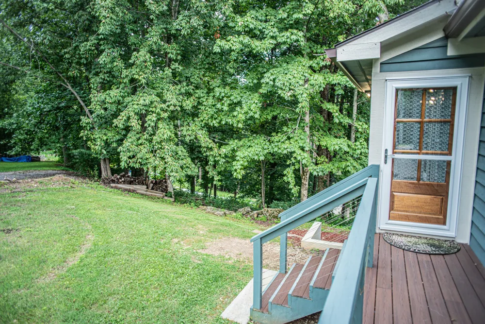 105 Bay Dr Lancaster, TN 38569