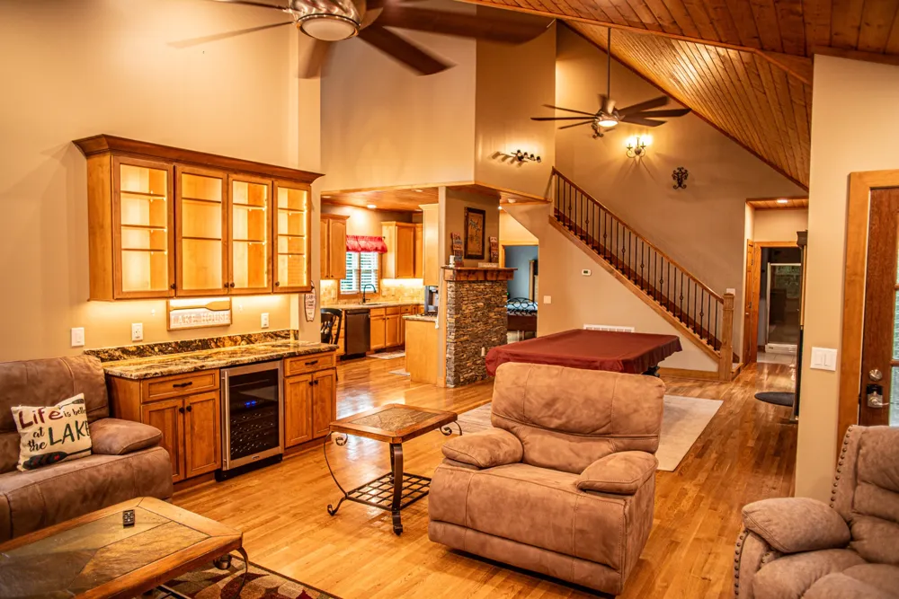 105 Bay Dr Lancaster, TN 38569