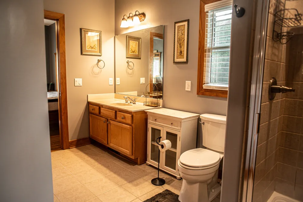 105 Bay Dr Lancaster, TN 38569
