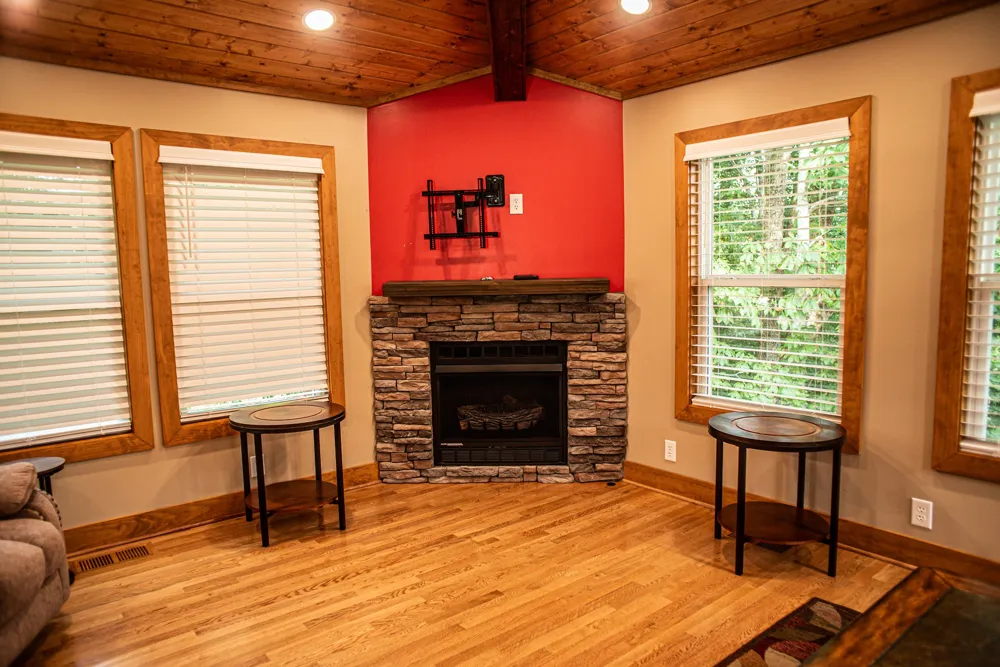 105 Bay Dr Lancaster, TN 38569