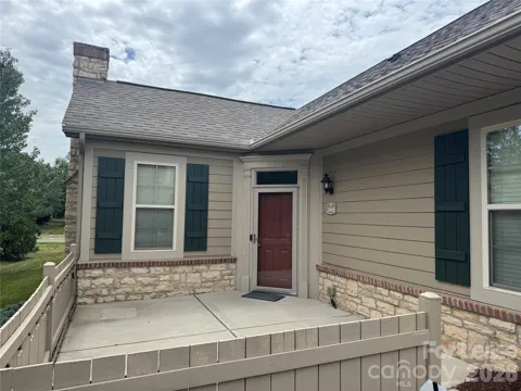 2416 Coltsview Road