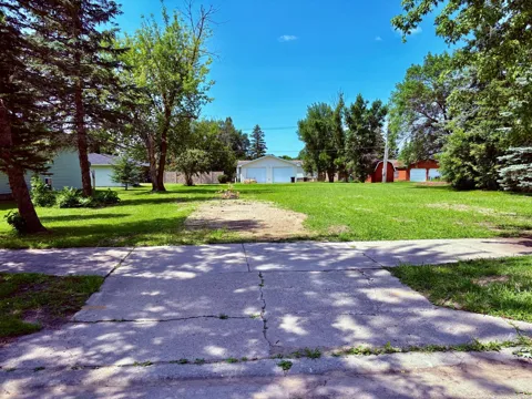 515 Main Avenue S