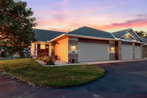 6228 Creekview Lane