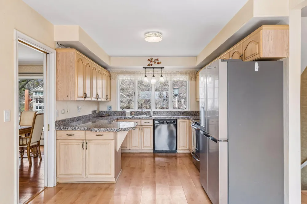 2685 Shadywood Road Excelsior, MN 55331