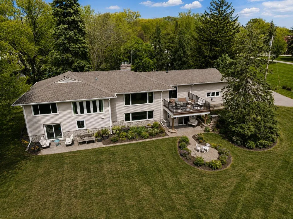2685 Shadywood Road Excelsior, MN 55331