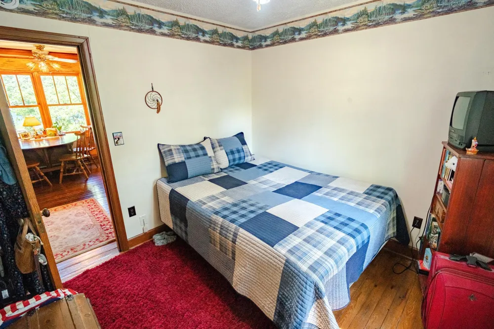 1922 Vellieux Island International Falls, MN 56649
