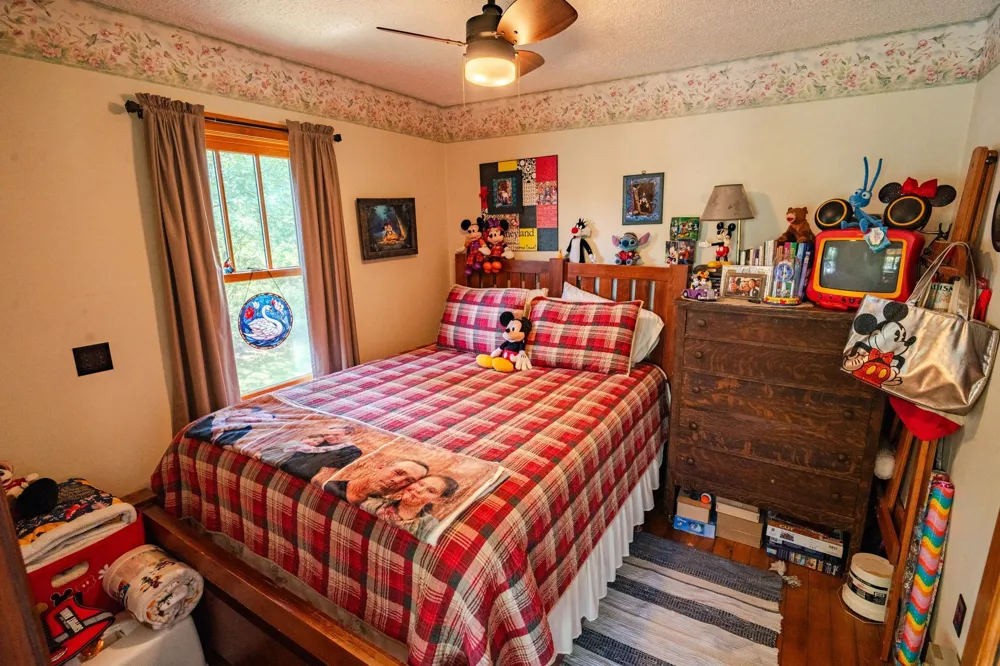 1922 Vellieux Island International Falls, MN 56649