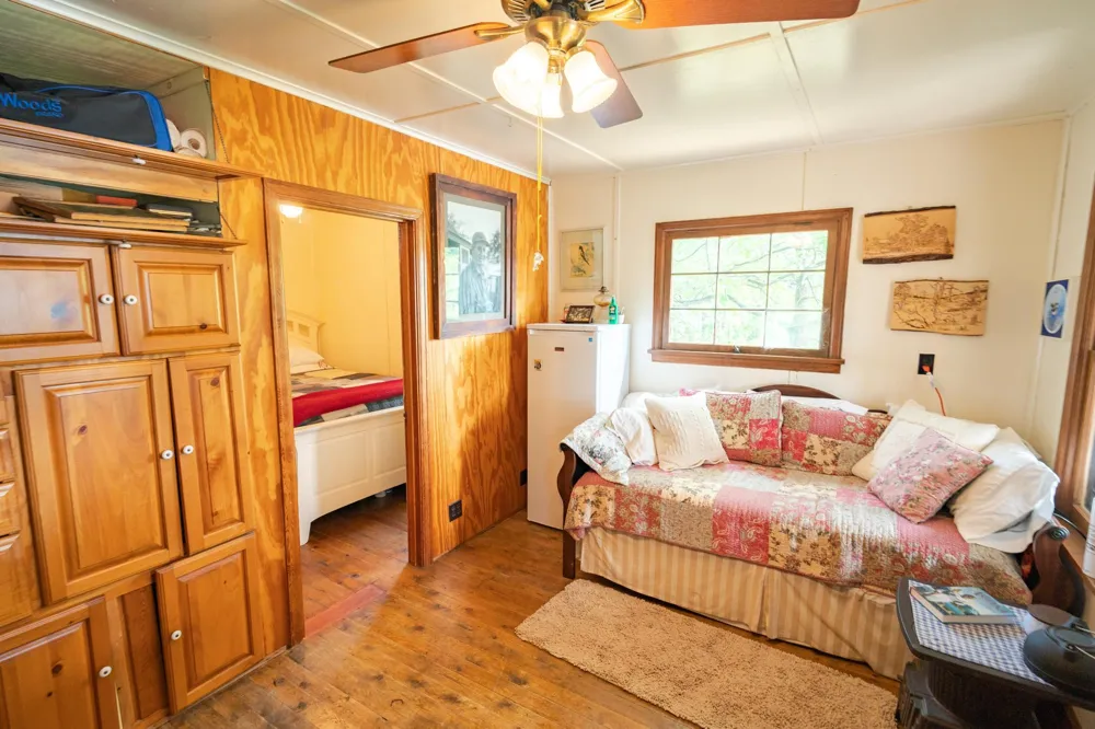 1922 Vellieux Island International Falls, MN 56649