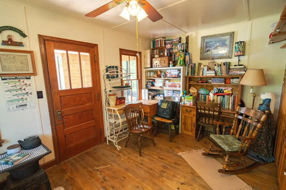 1922 Vellieux Island International Falls, MN 56649