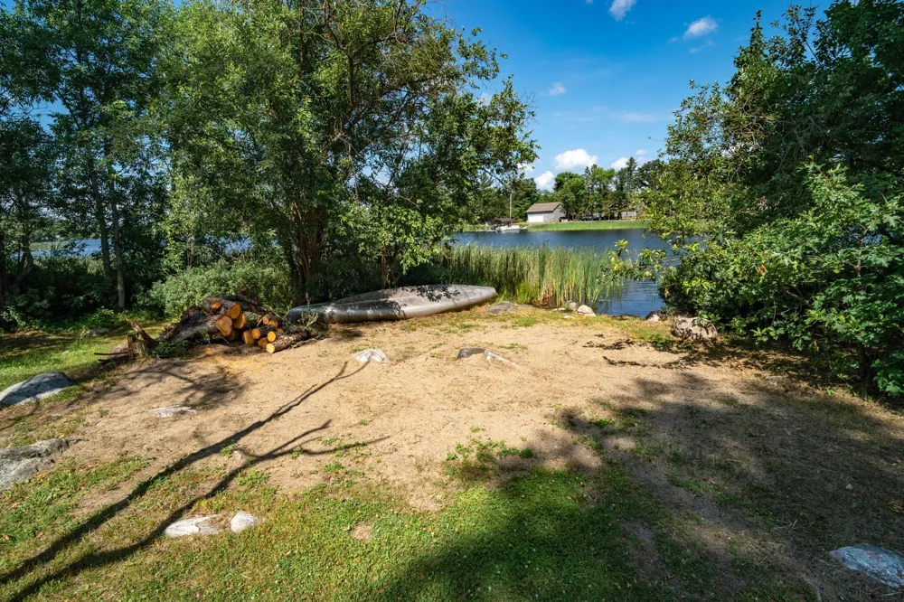 1922 Vellieux Island International Falls, MN 56649