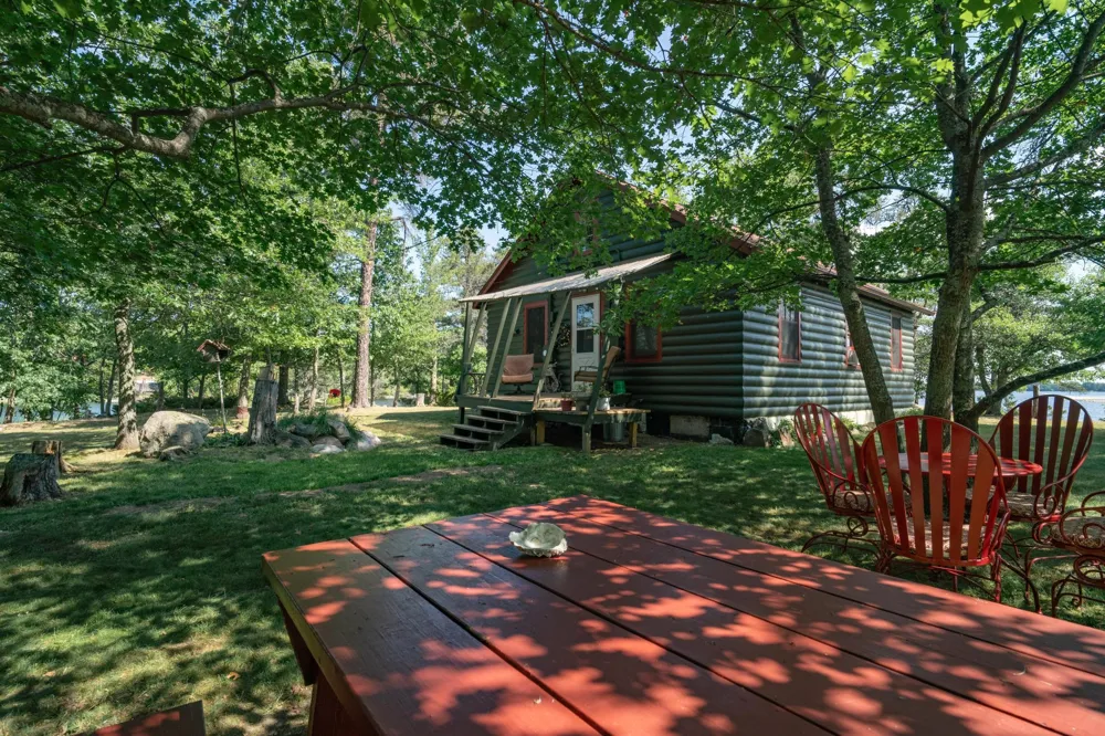 1922 Vellieux Island International Falls, MN 56649