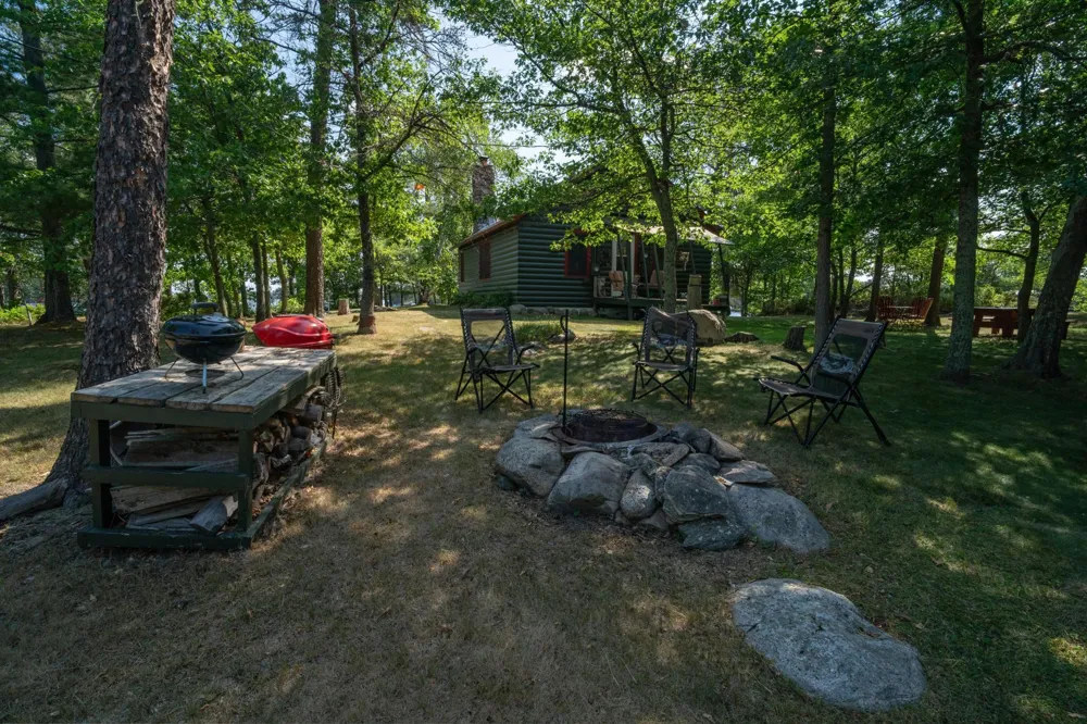 1922 Vellieux Island International Falls, MN 56649