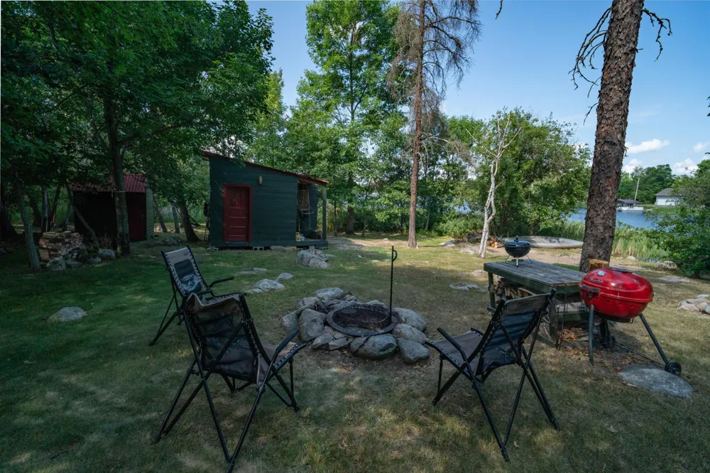 1922 Vellieux Island International Falls, MN 56649