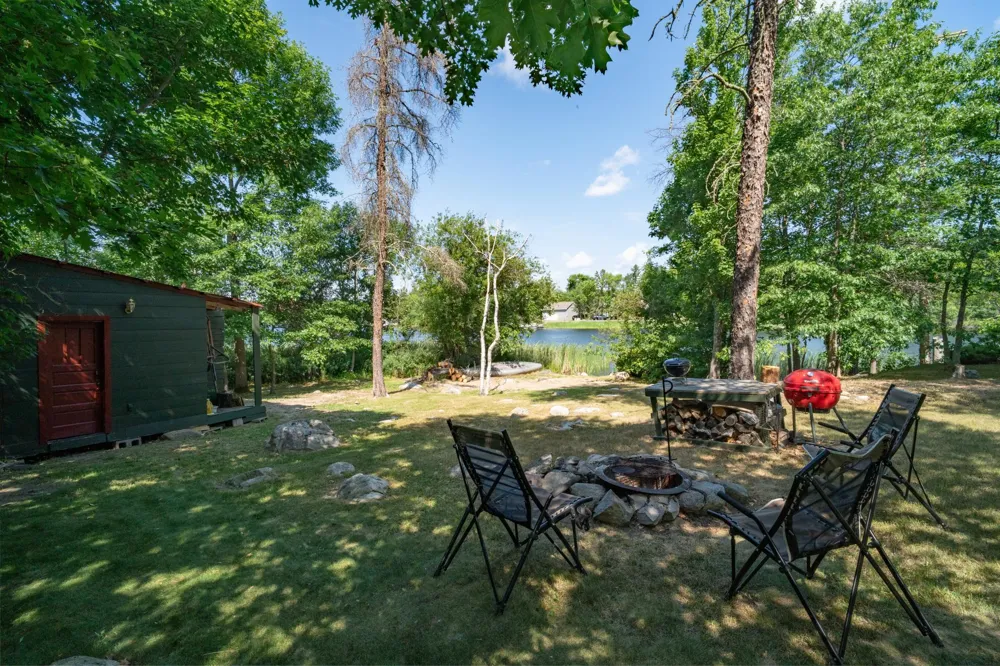 1922 Vellieux Island International Falls, MN 56649