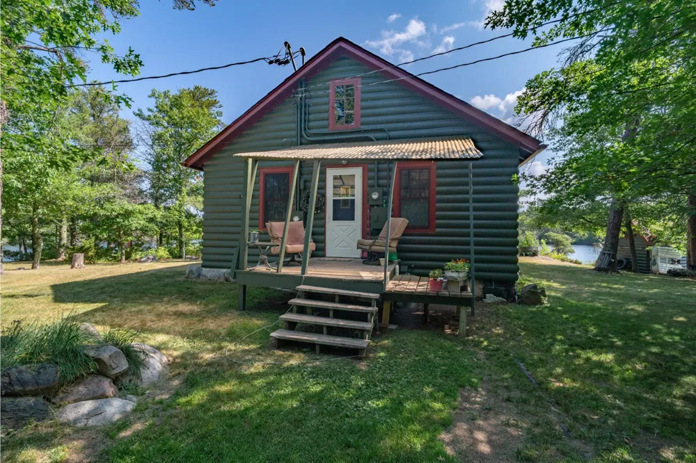 1922 Vellieux Island International Falls, MN 56649